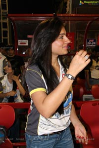 CCL 2013 Telugu Warriors Vs Mumbai Heroes Match Photos