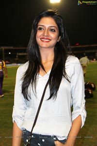 CCL 2013 Telugu Warriors Vs Mumbai Heroes Match Photos