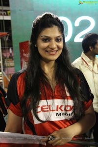 CCL 2013 Telugu Warriors Vs Mumbai Heroes Match Photos