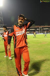 CCL 2013 Telugu Warriors Vs Mumbai Heroes Match Photos