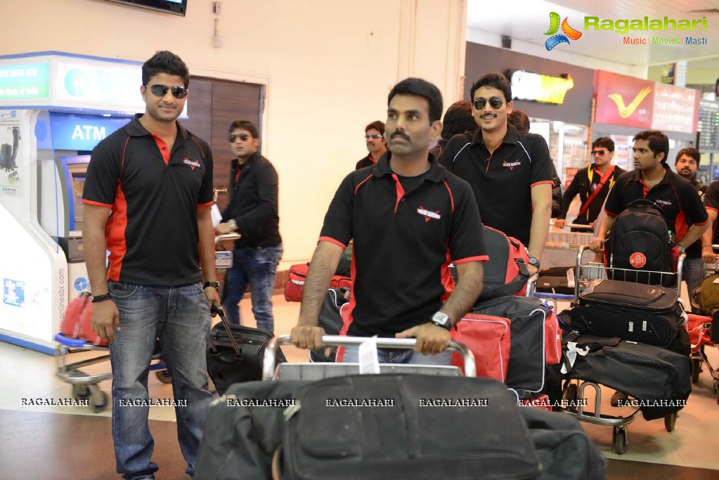 Celebrity Cricket League 3 Telugu Warriors Team Arrival at Kolkata