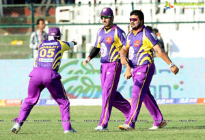 CCL 2013 Veer Marathi Vs Bengal Tigers Match Photos