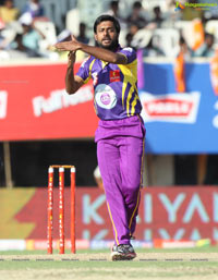 CCL 2013 Veer Marathi Vs Bengal Tigers Match Photos