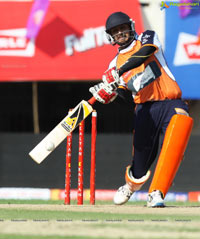 CCL 2013 Veer Marathi Vs Bengal Tigers Match Photos