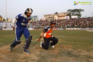 Celebrity Cricket League 2013