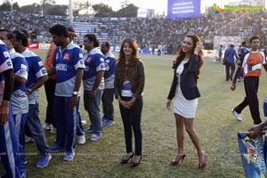 Celebrity Cricket League 2013