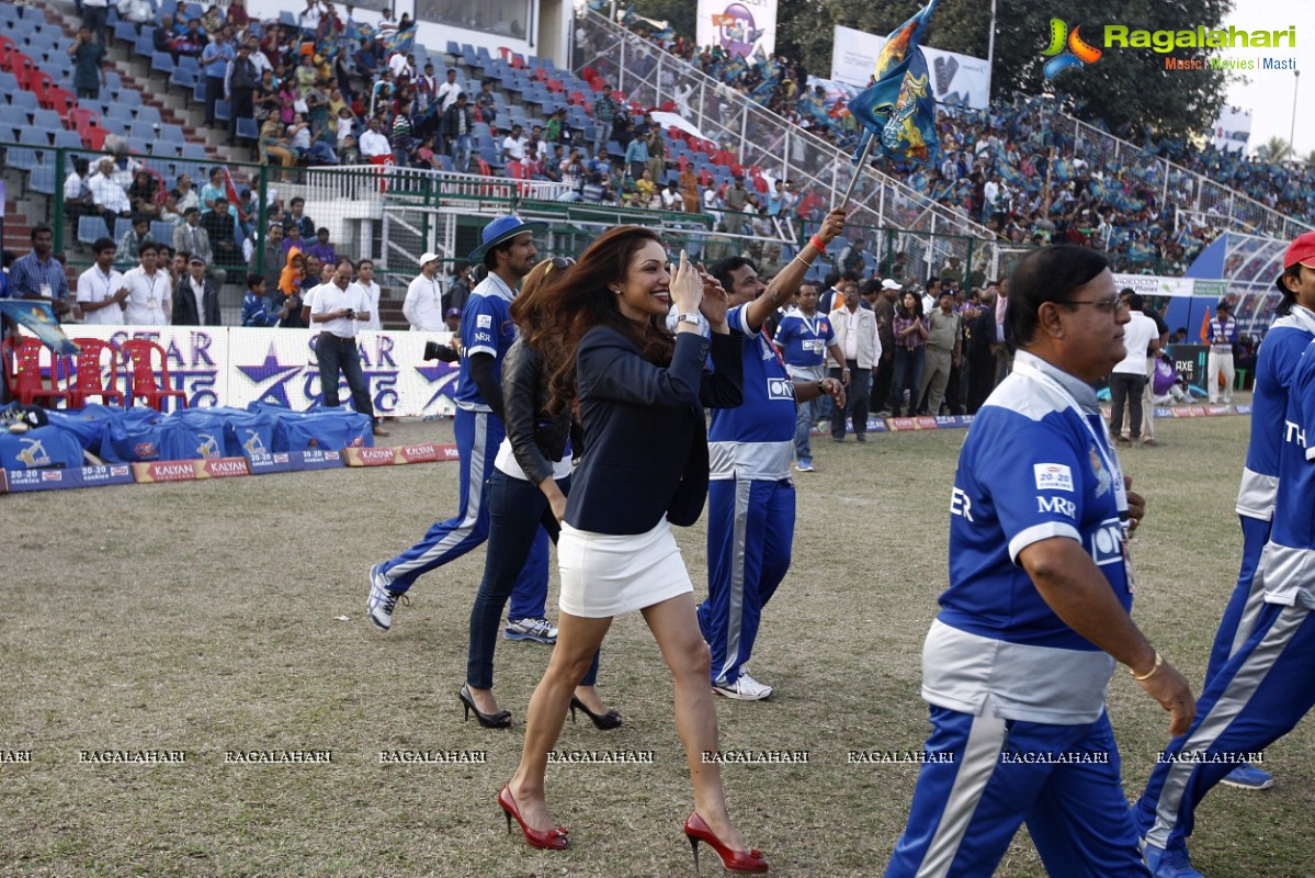 CCL 3: Veer Marathi Vs Karnataka Bulldozers Match (Set 2)