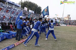 Celebrity Cricket League 2013