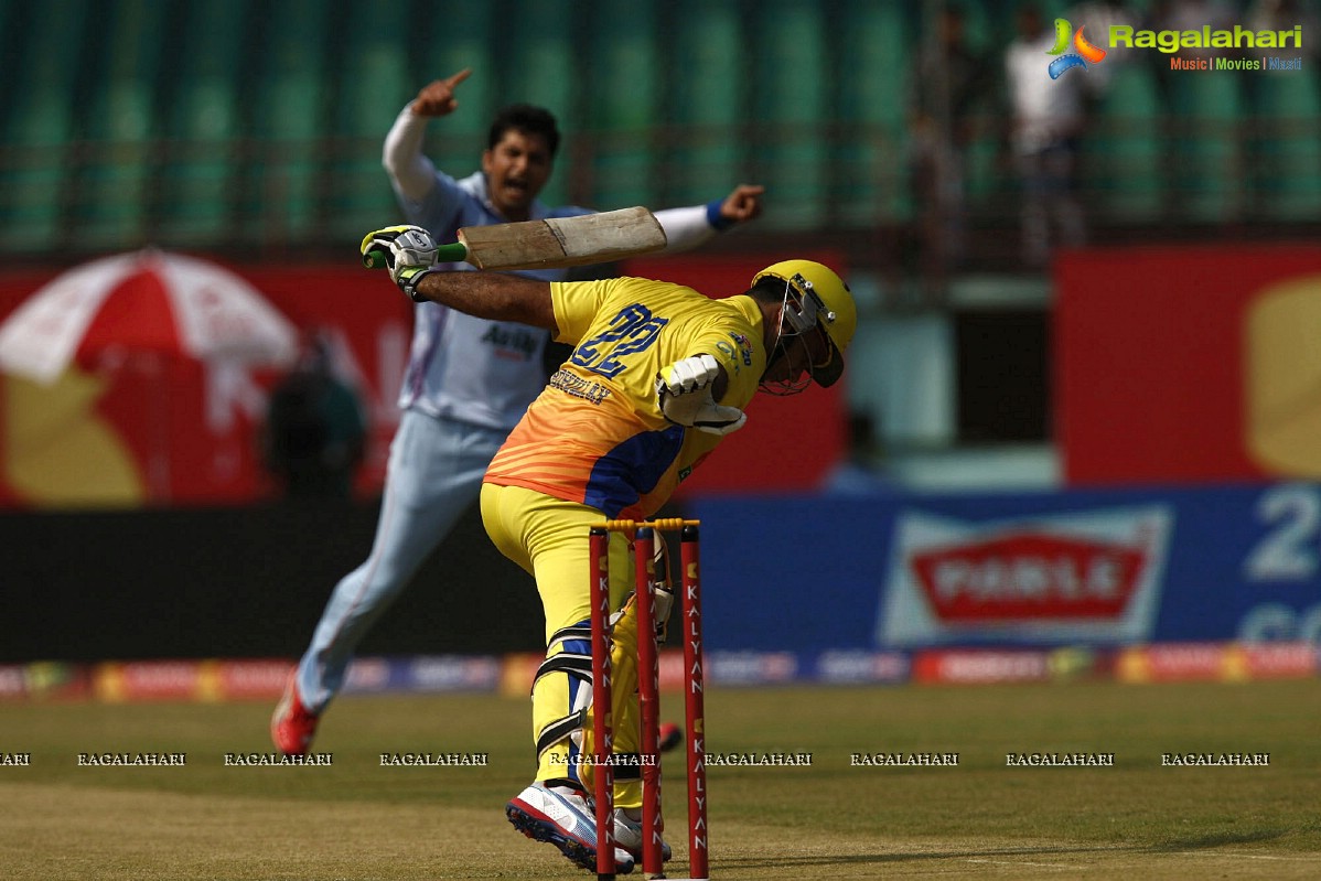 CCL 3 : Chennai Rhinos Vs Bhojpuri Dabangs Match (Set 1)