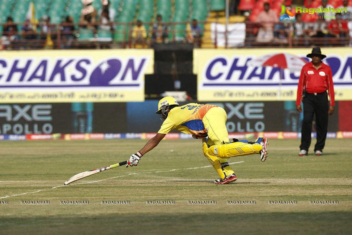 CCL 3 : Chennai Rhinos Vs Bhojpuri Dabangs Match (Set 1)