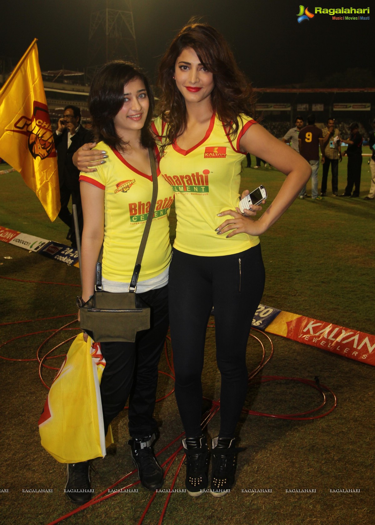 CCL 3: Chennai Rhinos Vs Karnataka Bulldozers Match (Set 1)