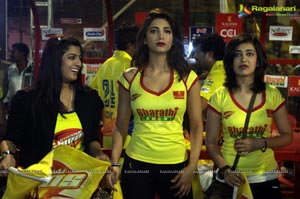 CCL 2013: Chennai Rhinos Vs Karnataka Bulldozers