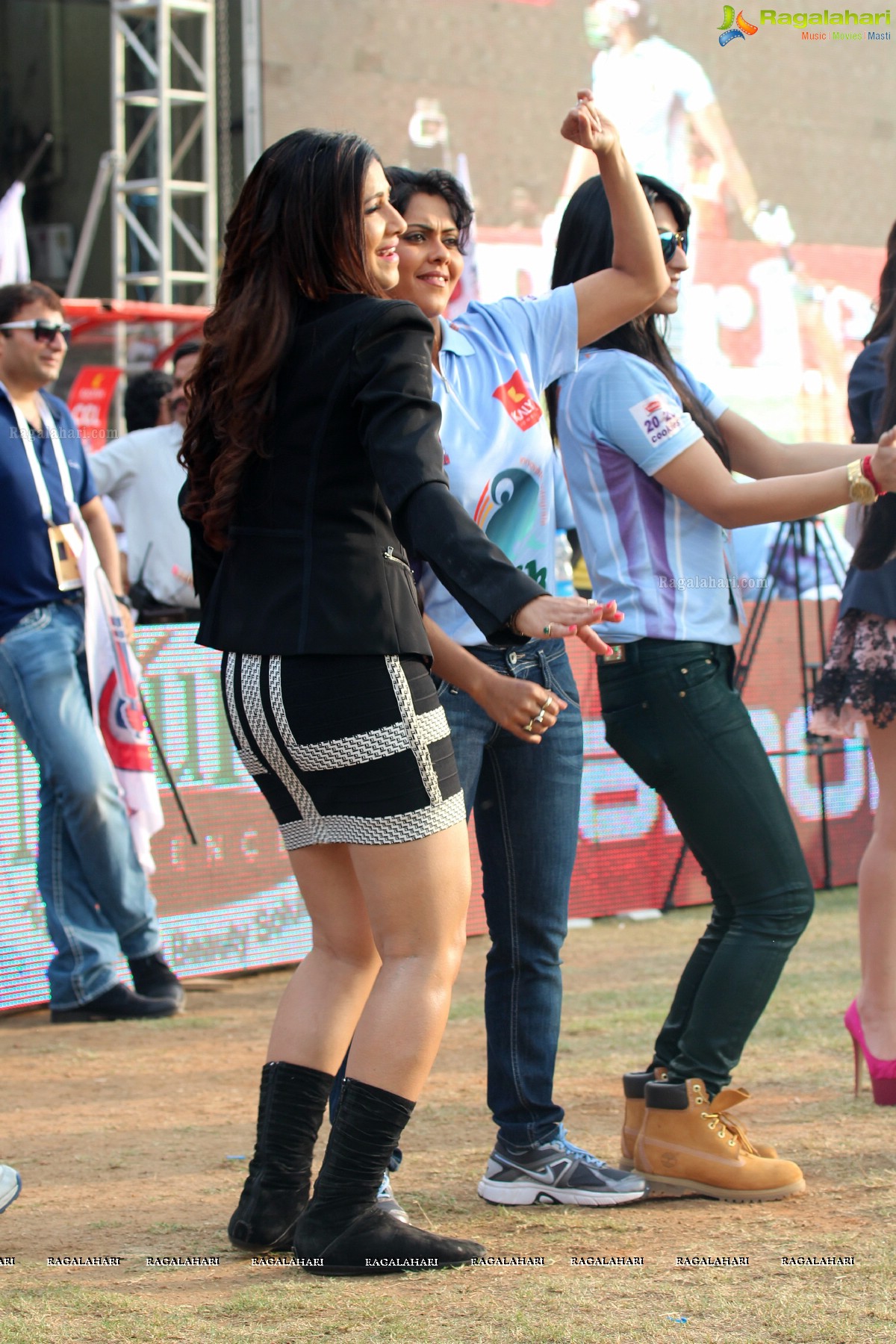 Heroines Hungama at Celebrity Cricket League 2013, Hyderabad