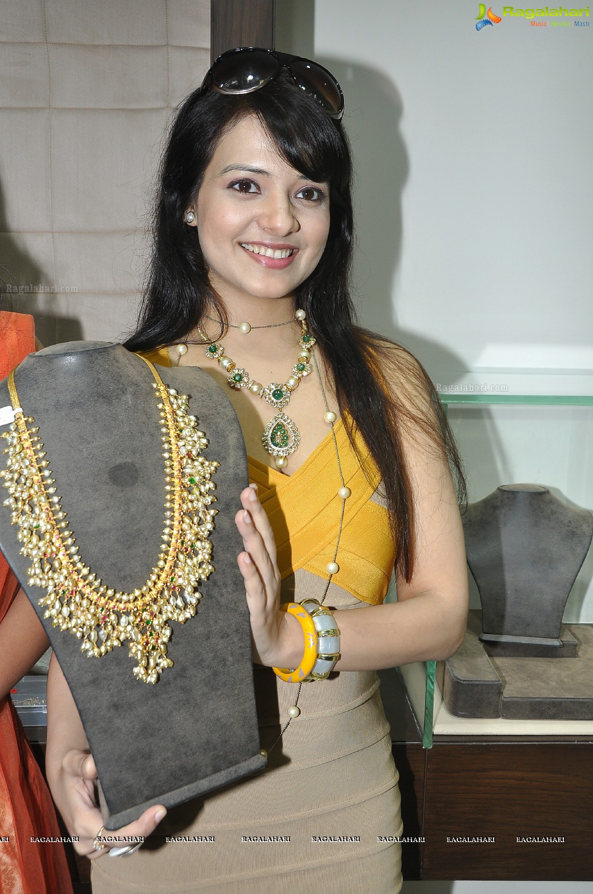 Saloni Aswani launches Hiya Wedding Jewellery Exhibition, Hyderabad