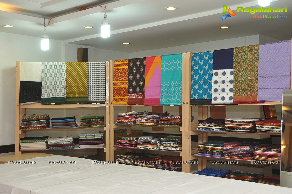 Pochampally IKAT Mela 2013 at Amrutha Mall, Somajiguda, Hyderabad