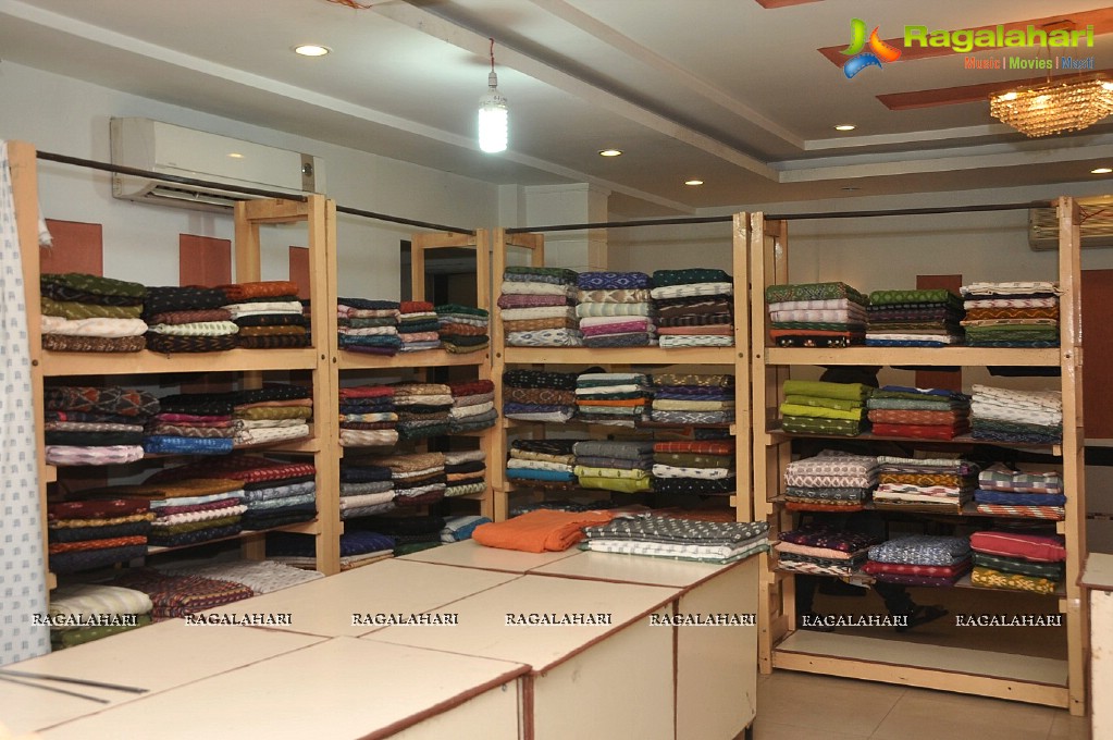 Pochampally IKAT Mela 2013 at Amrutha Mall, Somajiguda, Hyderabad