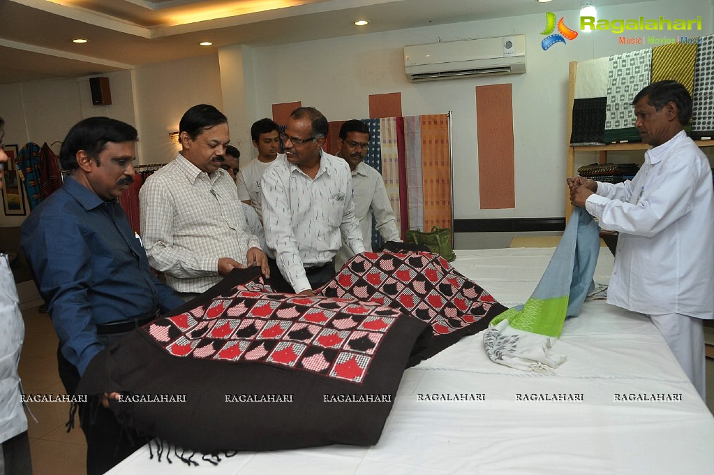 Pochampally IKAT Mela 2013 at Amrutha Mall, Somajiguda, Hyderabad