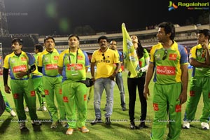 CCL 2013: Chennai Rhinos Vs Karnataka Bulldozers