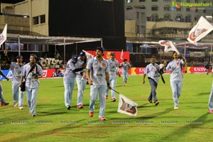 CCL 2013: Chennai Rhinos Vs Karnataka Bulldozers