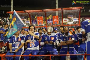 CCL 2013: Chennai Rhinos Vs Karnataka Bulldozers