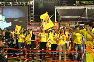 CCL 2013: Chennai Rhinos Vs Karnataka Bulldozers