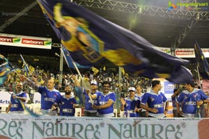 CCL 2013: Chennai Rhinos Vs Karnataka Bulldozers