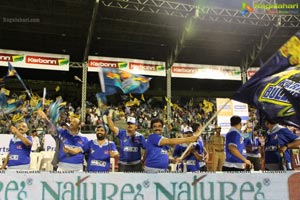 CCL 2013: Chennai Rhinos Vs Karnataka Bulldozers