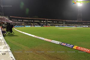 CCL 2013: Chennai Rhinos Vs Karnataka Bulldozers