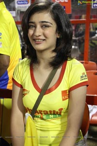 CCL 2013: Chennai Rhinos Vs Karnataka Bulldozers