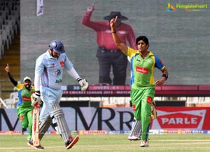 CCL 2013: Kerala Strikers Vs Bhojpuri Dabanggs