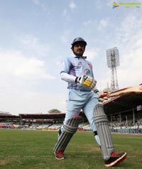 CCL 2013: Kerala Strikers Vs Bhojpuri Dabanggs