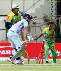 CCL 2013: Kerala Strikers Vs Bhojpuri Dabanggs