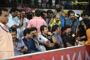 Kerala Strikers Vs Mumbai Heroes - Celebrity Cricket League