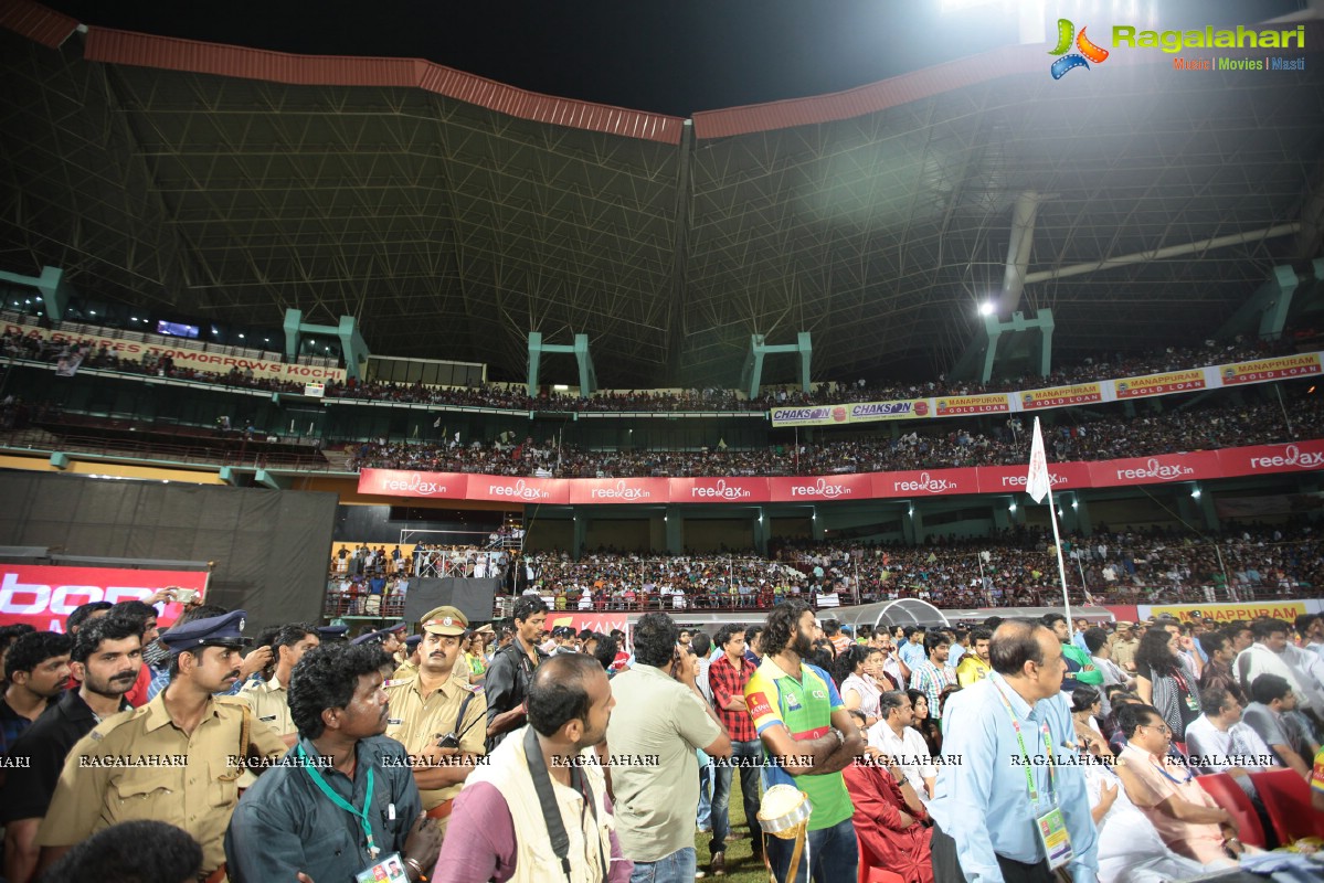 CCL 3: Kerala Strikers Vs Mumbai Heroes Match (Set 2)