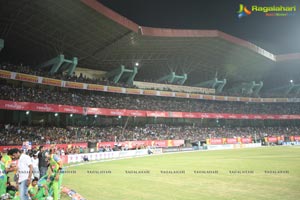 Kerala Strikers Vs Mumbai Heroes - Celebrity Cricket League