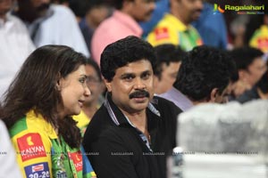 Kerala Strikers Vs Mumbai Heroes - Celebrity Cricket League