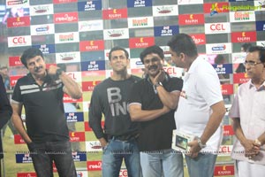 Kerala Strikers Vs Mumbai Heroes - Celebrity Cricket League