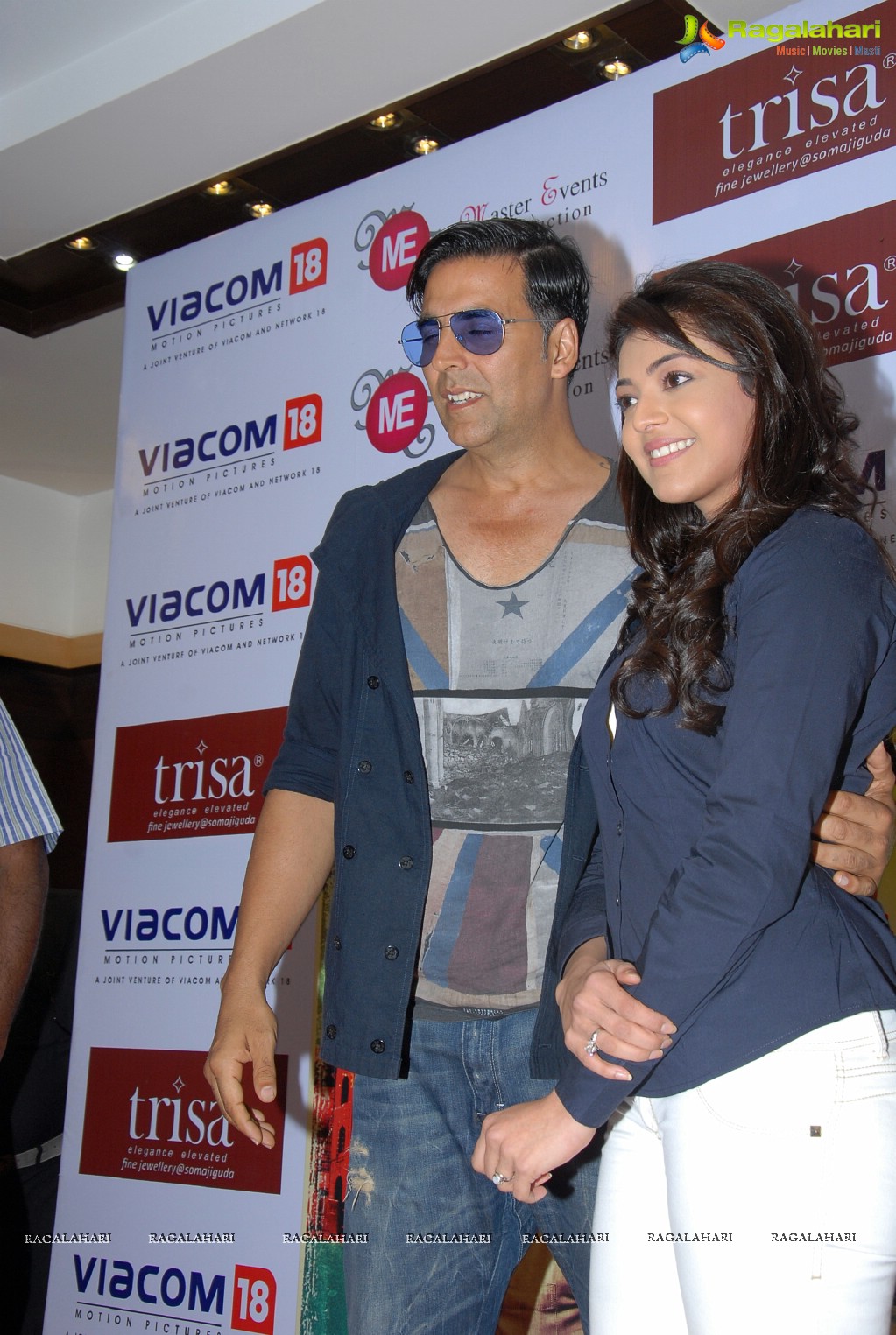 Akshay Kumar & Kajal Aggarwal at Special 26 Promotions, Hyderabad