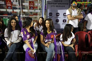 Celebrity Cricket League 2013