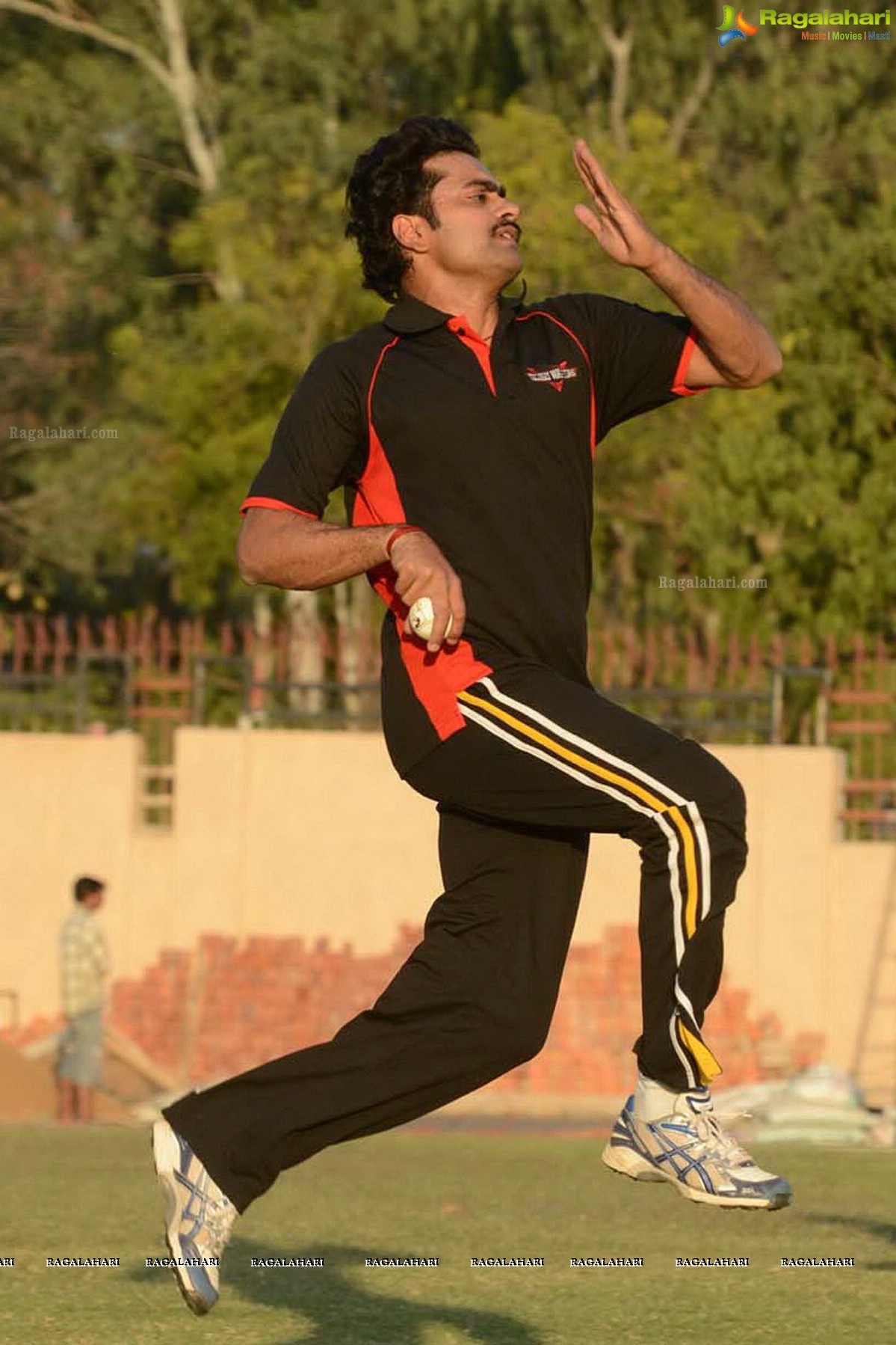 CCL 3: Telugu Warriors Team Practice Match at JSCA Stadium, Ranchi