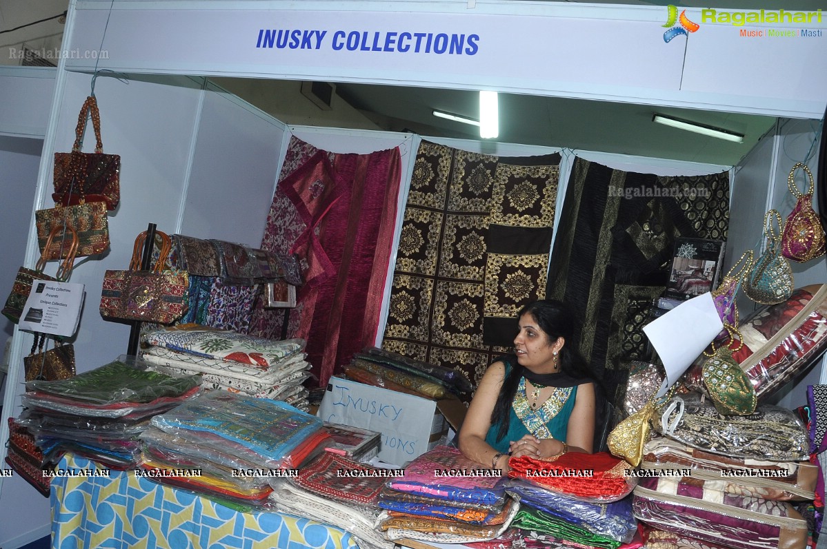 Aksha Pardasany launches Trendz – Summer Fashion Exhibition 2013