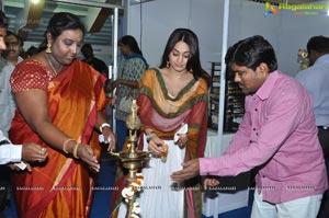 Aksha launches Trendz Summer Fashion Exhibition 2013