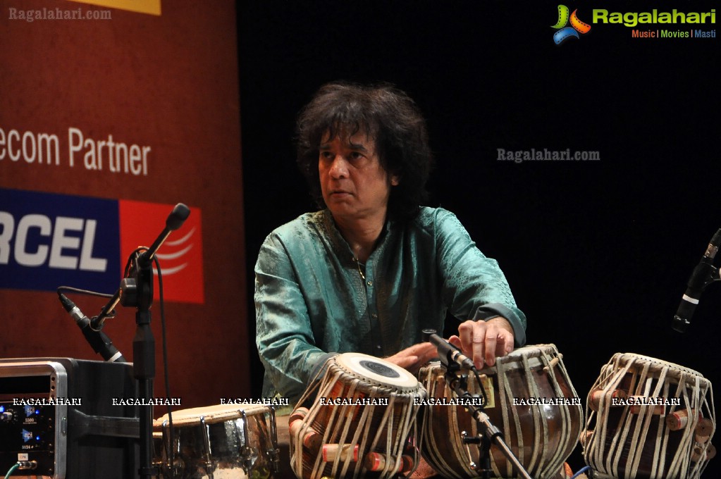 Confluence by Zakir Hussain, Bela Fleck & Edgar