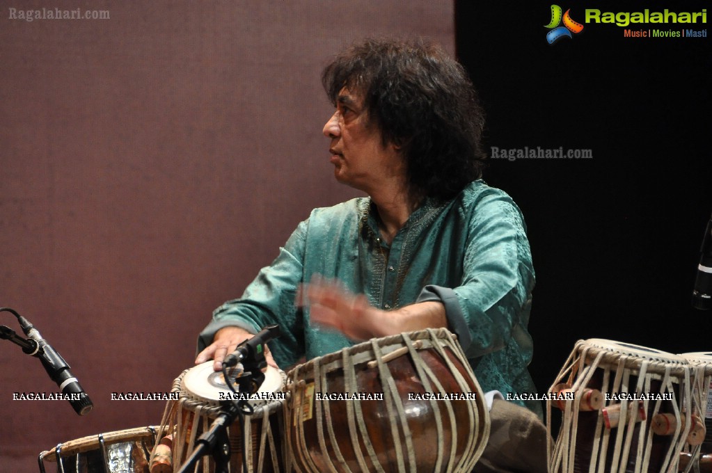 Confluence by Zakir Hussain, Bela Fleck & Edgar