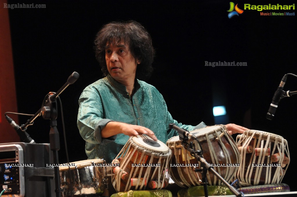 Confluence by Zakir Hussain, Bela Fleck & Edgar