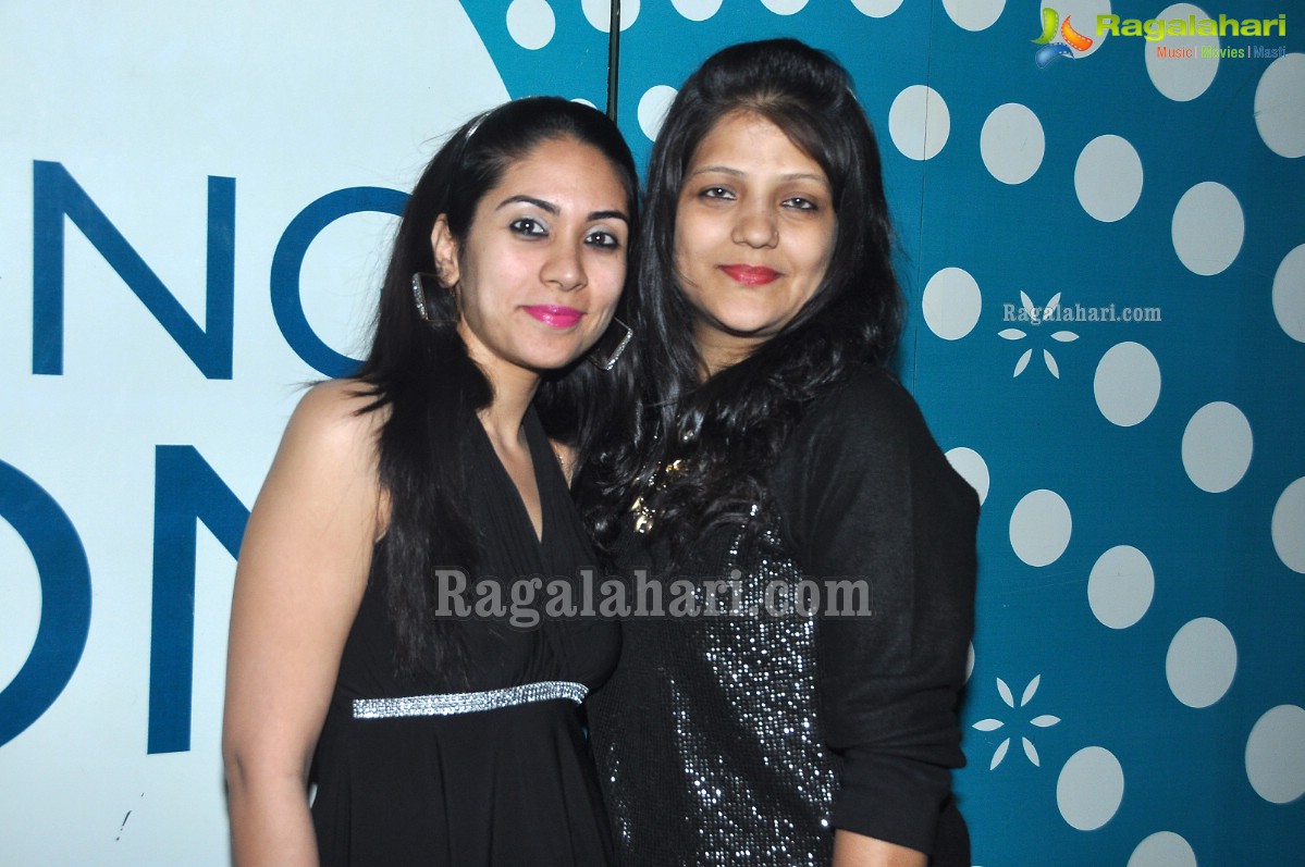 Puja Chandak's Birthday Bash at Kismet Pub, Hyderabad