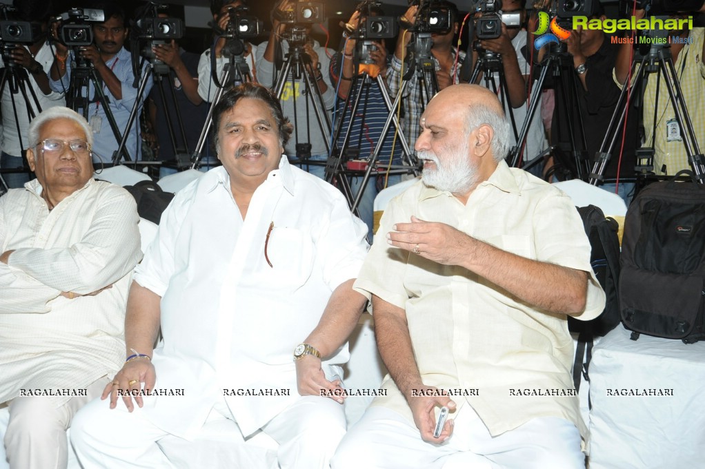 Teravenuka Telugu Cinema Book Launch