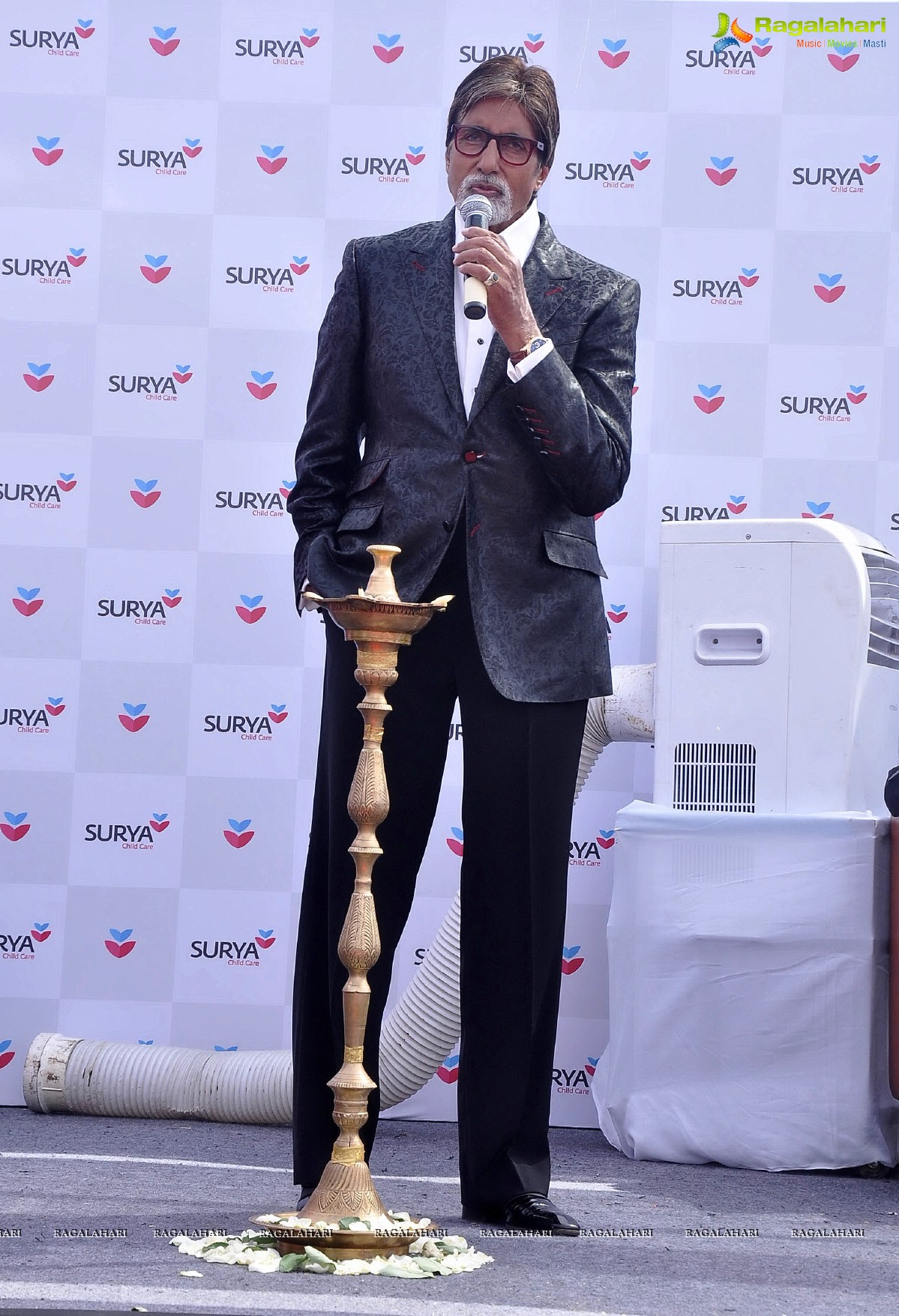 Amitabh Bachchan inaugurates Surya Child Care, Mumbai