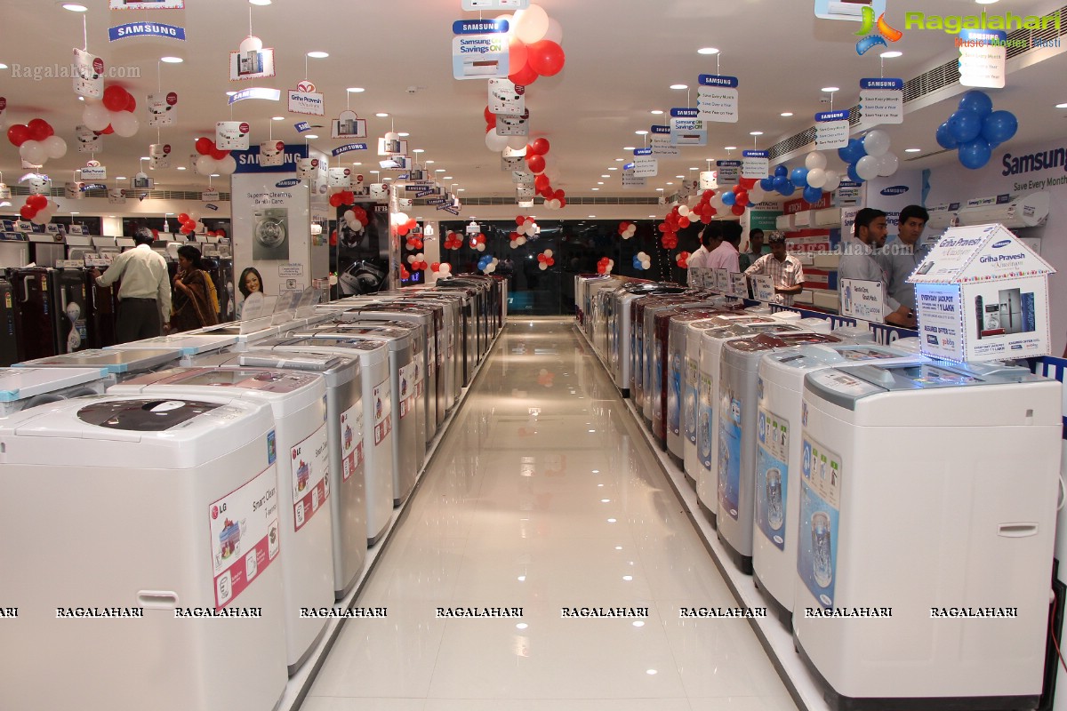 Bajaj Electronics 13th Showroom Launch, Secunderabad