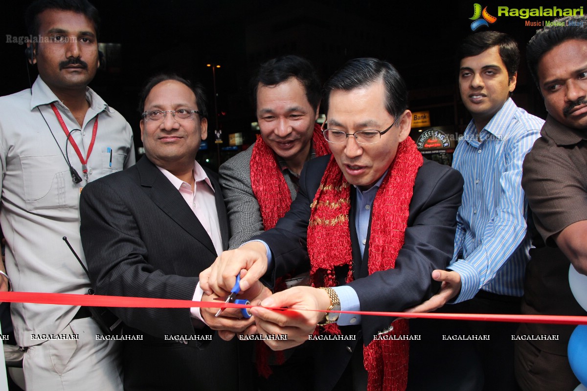 Bajaj Electronics 13th Showroom Launch, Secunderabad